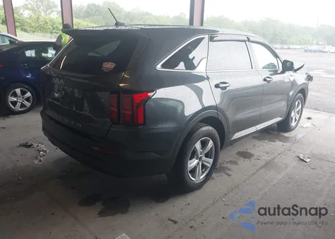 2022 Kia Sorento Lx z USA, uszkodzony, nr VIN 5XYRG4LC9NG140503